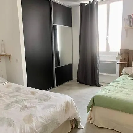 Maison De Tres Lumineuse Au Centre Holiday home *